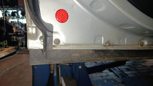 Foto: TÜR HINTEN LINKS ( VARIANT ) eines VW Passat Variant 1.9 TDI