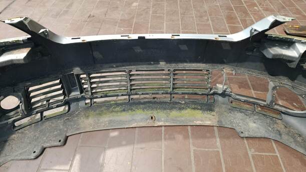 Foto: STOSSFÄNGER / STOßSTANGE VORN eines VW Passat Variant 1.9 TDI GL