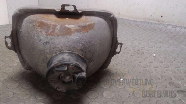 Foto: SCHEINWERFER eines Mitsubishi 1,2 GL