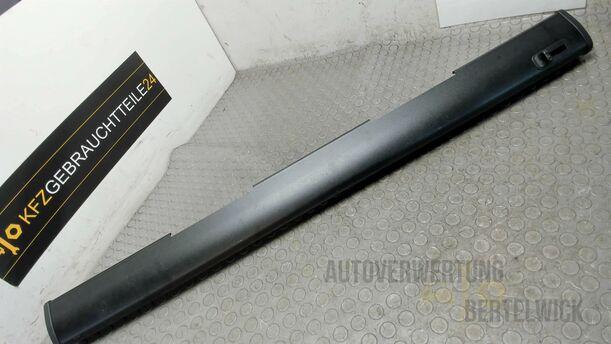 Foto: NETZTRENNWAND eines VW Passat Variant 1.9 TDI