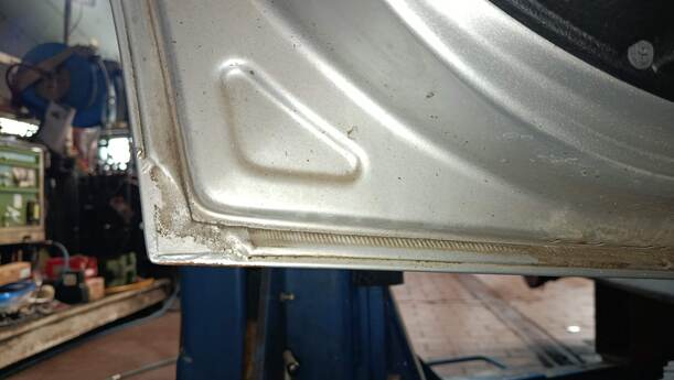 Foto: TÜR HINTEN LINKS eines Opel Astra 1.8 Caravan