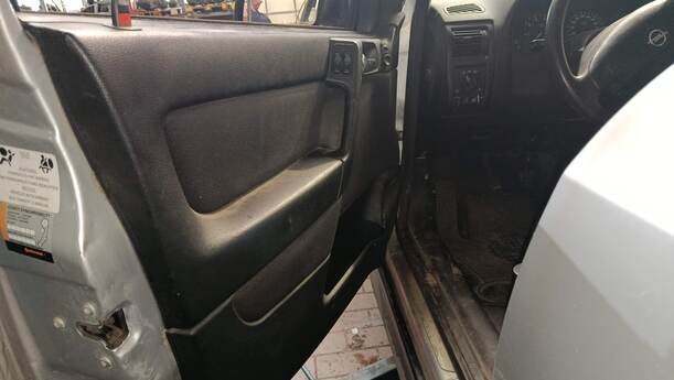 Foto: TÜR VORNE LINKS ( 4/5 TÜRER ) eines Opel Astra 1.8 Caravan