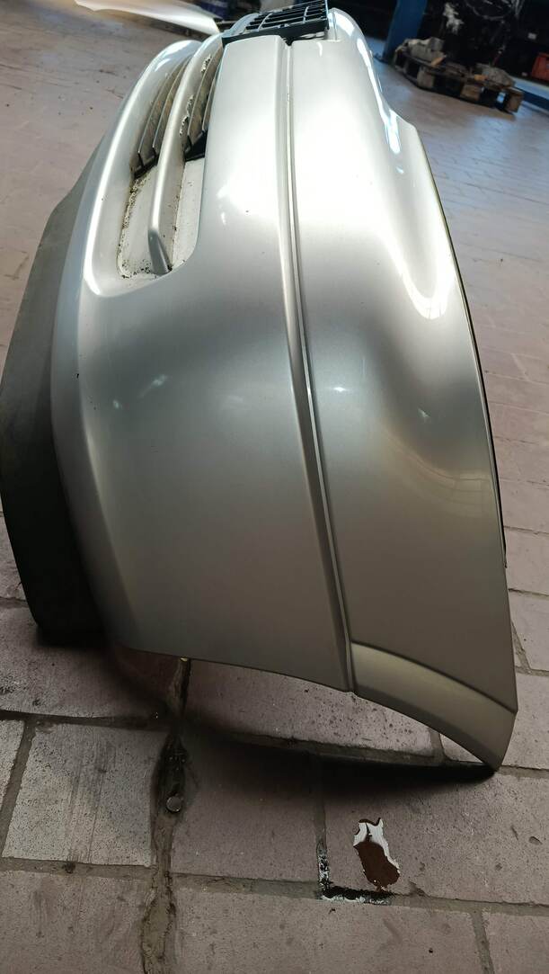 Foto: STOSSFÄNGER / STOßSTANGE VORNE eines Opel Astra 1.8 Caravan