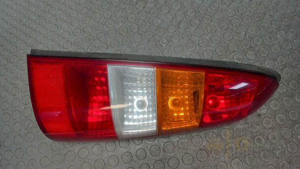 Foto: HECKLEUCHTE / RÜCKLICHT RECHTS eines Opel Astra 1.8 Caravan