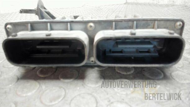 Foto: STEUERGERÄT WASSERKÜHLUNG eines Opel Astra 1.8 Caravan