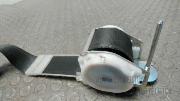 Foto: SICHERHEITSGURT VORNE LINKS eines Opel Astra 1.8 Caravan