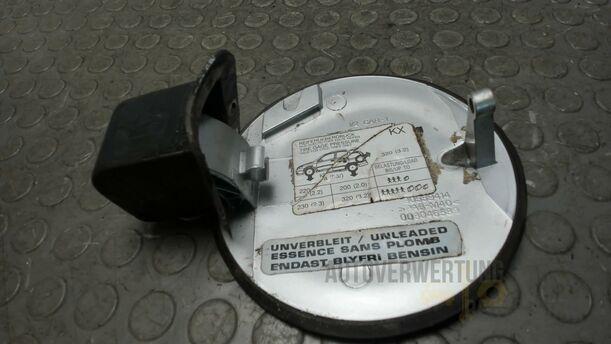 Foto: TANKKLAPPE / TANKDECKEL eines Opel Astra 1.8 Caravan