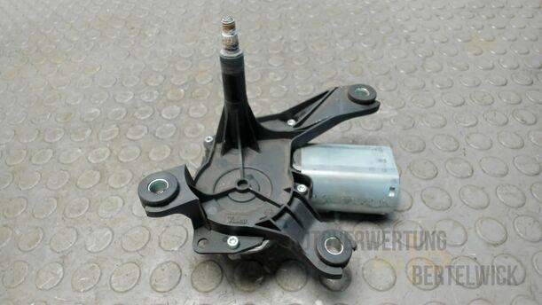 Foto: SCHEIBENWISCHERMOTOR HINTEN eines Opel Astra 1.8 Caravan
