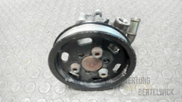Foto: PUMPE SERVOLENKUNG eines Opel Astra 1.8 Caravan