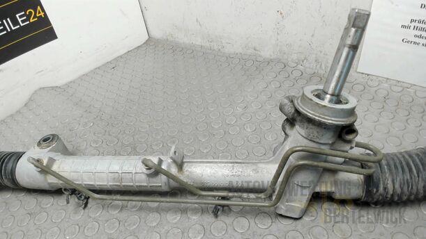 Foto: SERVOLENKUNG eines Opel Astra 1.8 Caravan