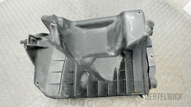 Foto: LUFTFILTERKASTEN eines Opel Astra 1.8 Caravan