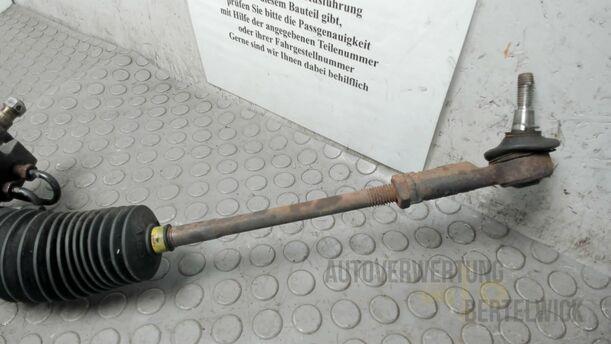 Foto: SERVOLENKUNG eines Mazda 121