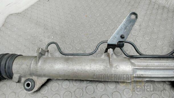 Foto: SERVOLENKUNG eines Mazda 121
