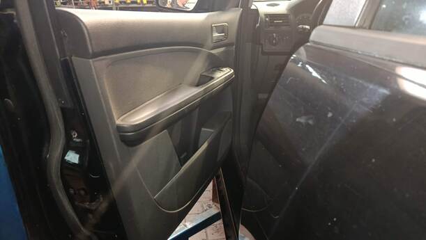 Foto: TÜR VORN LINKS eines Ford Focus C-MAX 1.6 Ti-VCT
