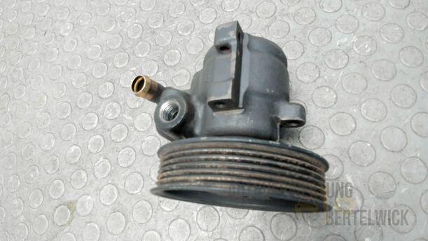 Foto: PUMPE SERVOLENKUNG eines Mazda 121