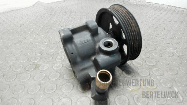 Foto: PUMPE SERVOLENKUNG eines Mazda 121