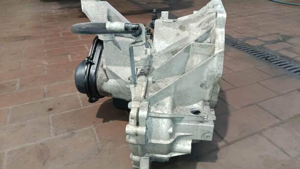 Foto: SCHALTGETRIEBE 3M5R7002NC eines Ford Focus C-MAX 1.6 Ti-VCT