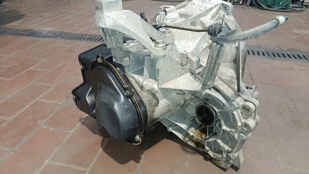 Foto: SCHALTGETRIEBE 3M5R7002NC eines Ford Focus C-MAX 1.6 Ti-VCT