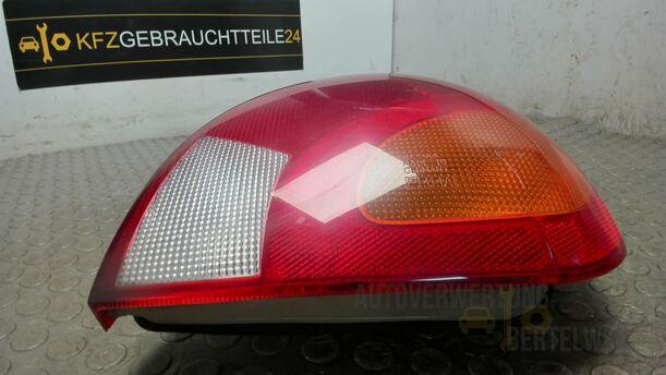 Foto: HECKLEUCHTE / RÜCKLICHT RECHTS eines Mazda 121
