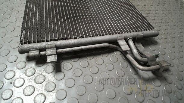 Foto: KONDENSATOR KLIMAANLAGE eines Ford Focus C-MAX 1.6 Ti-VCT