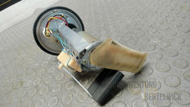 Foto: KRAFTSTOFFPUMPE eines Mazda 121