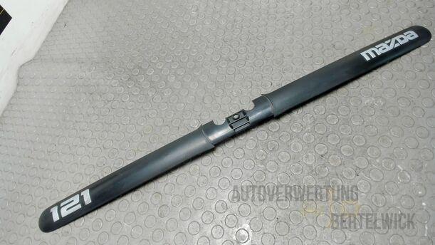 Foto: ZIERLEISTE HECKKLAPPE eines Mazda 121