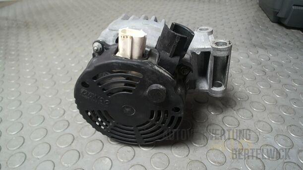 Foto: LICHTMASCHINE ( DENSO ) eines Ford Focus C-MAX 1.6 Ti-VCT