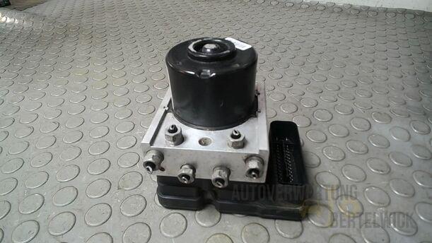Foto: HAUPTBREMSAGGREGAT ABS eines Ford Focus C-MAX 1.6 Ti-VCT