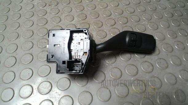 Foto: BLINKSCHALTER/ KOMBISCHALTER eines Ford Focus C-MAX 1.6 Ti-VCT