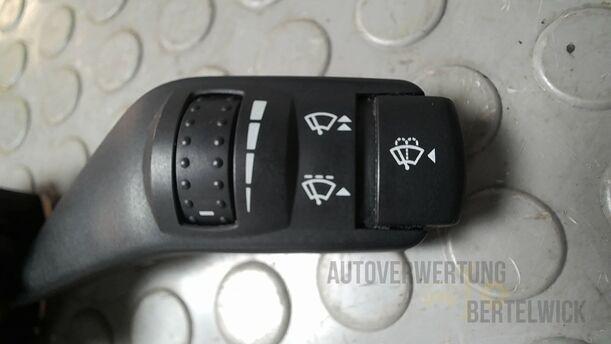 Foto: SCHEIBENWISCHERSCHALTER eines Ford Focus C-MAX 1.6 Ti-VCT