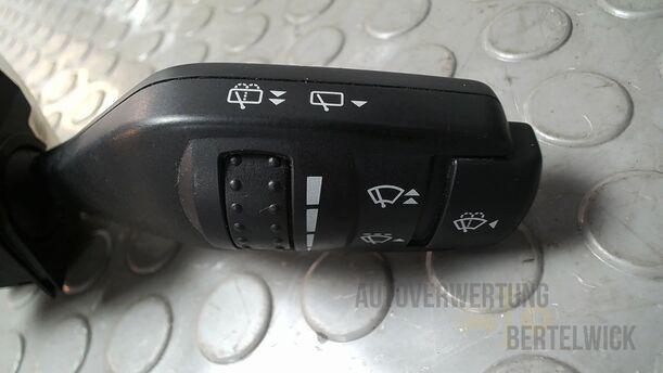 Foto: SCHEIBENWISCHERSCHALTER eines Ford Focus C-MAX 1.6 Ti-VCT