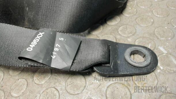 Foto: SICHERHEITSGURT VORNE LINKS eines Mazda 121