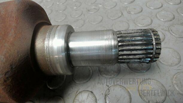 Foto: ANTRIEBSWELLE LINKS eines Mazda 121