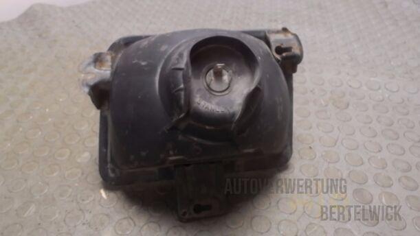 Foto: SCHEINWERFER RECHTS eines Mitsubishi Space Wagon 2000 GLX