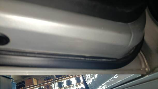 Foto: TÜR HINTEN LINKS ( TOURING ) eines BMW 318d touring GLXi