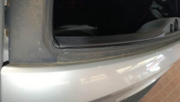 Foto: HECKKLAPPE/ HECKDECKEL ( TOURING ) eines BMW 318d touring GLXi