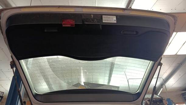 Foto: HECKKLAPPE/ HECKDECKEL ( TOURING ) eines BMW 318d touring GLXi