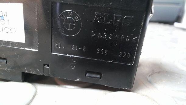 Foto: SCHALTER WARNBLINKANLAGE/ WARNBLINKSCHALTER eines BMW 318d touring GLXi