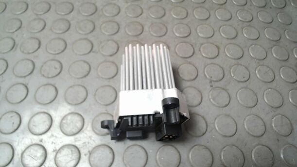 Foto: WIDERSTAND HEIZUNGSGEBLÄSE eines BMW 318d touring GLXi