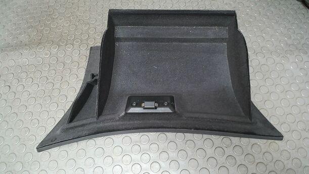 Foto: HANDSCHUHFACH eines BMW 318d touring GLXi