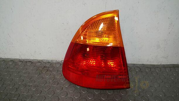 Foto: HECKLEUCHTE/ RÜCKLEUCHTE LINKS ( TOURING ) eines BMW 318d touring