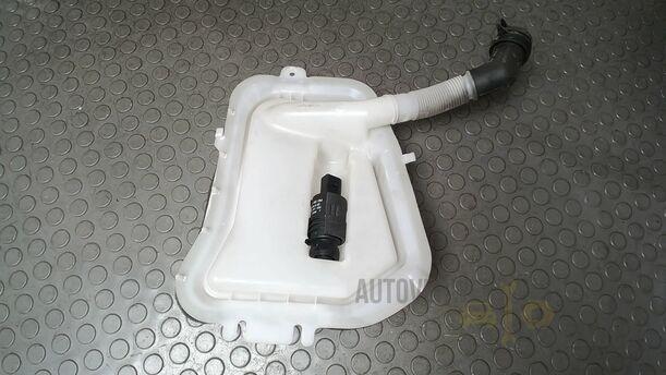Foto: SCHEIBENWASCHBEHÄLTER HINTEN ( TOURING ) eines BMW 318d touring