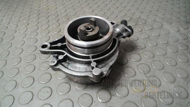 Foto: VAKUUMPUMPE eines BMW 318d touring