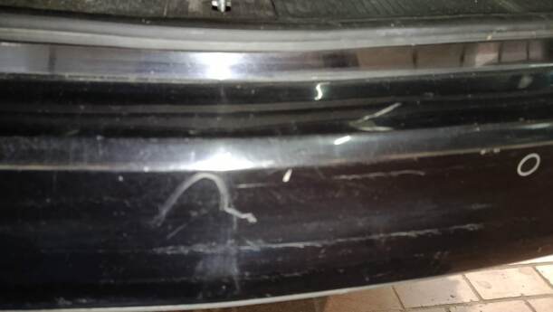Foto: STOSSFÄNGER / STOßSTANGE HINTEN eines Opel Astra 1.7 CDTI DPF Sports Tourer