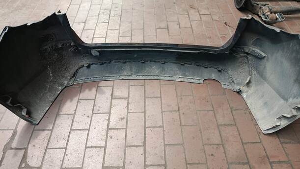 Foto: STOSSFÄNGER / STOßSTANGE HINTEN eines Opel Astra 1.7 CDTI DPF Sports Tourer