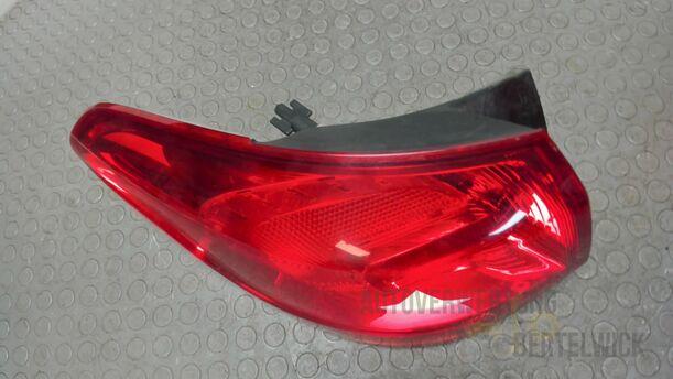 Foto: HECKLEUCHTE / RÜCKLICHT LINKS eines Opel Astra 1.7 CDTI DPF Sports Tourer