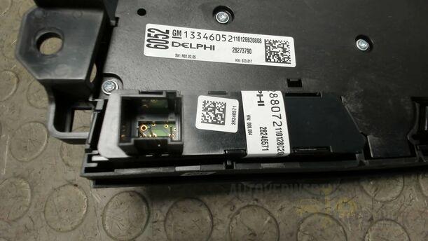 Foto: RADIOBEDIENUNG eines Opel Astra 1.7 CDTI DPF Sports Tourer