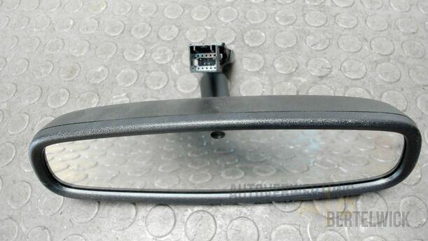 Foto: INNENSPIEGEL AUTOMATISCH ABBLENDEN eines Opel Astra 1.7 CDTI DPF Sports Tourer GLXi