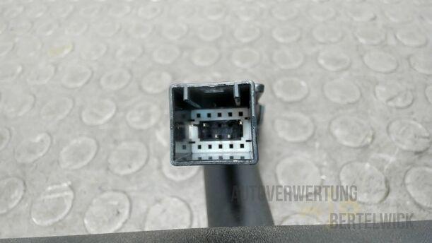 Foto: INNENSPIEGEL AUTOMATISCH ABBLENDEN eines Opel Astra 1.7 CDTI DPF Sports Tourer GLXi
