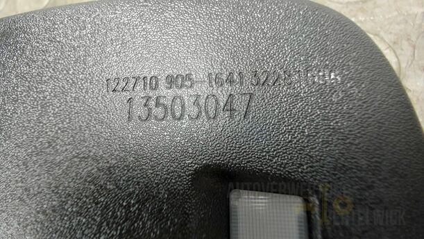 Foto: INNENSPIEGEL AUTOMATISCH ABBLENDEN eines Opel Astra 1.7 CDTI DPF Sports Tourer GLXi